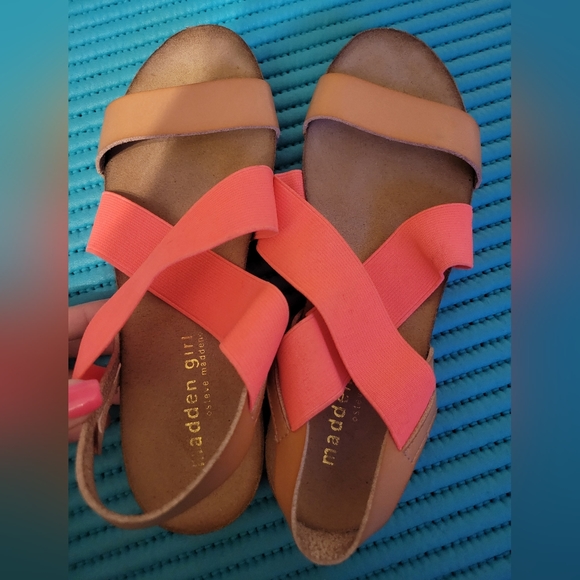 Madden Girl by Steve Madden Sandals - Picture 2 of 7